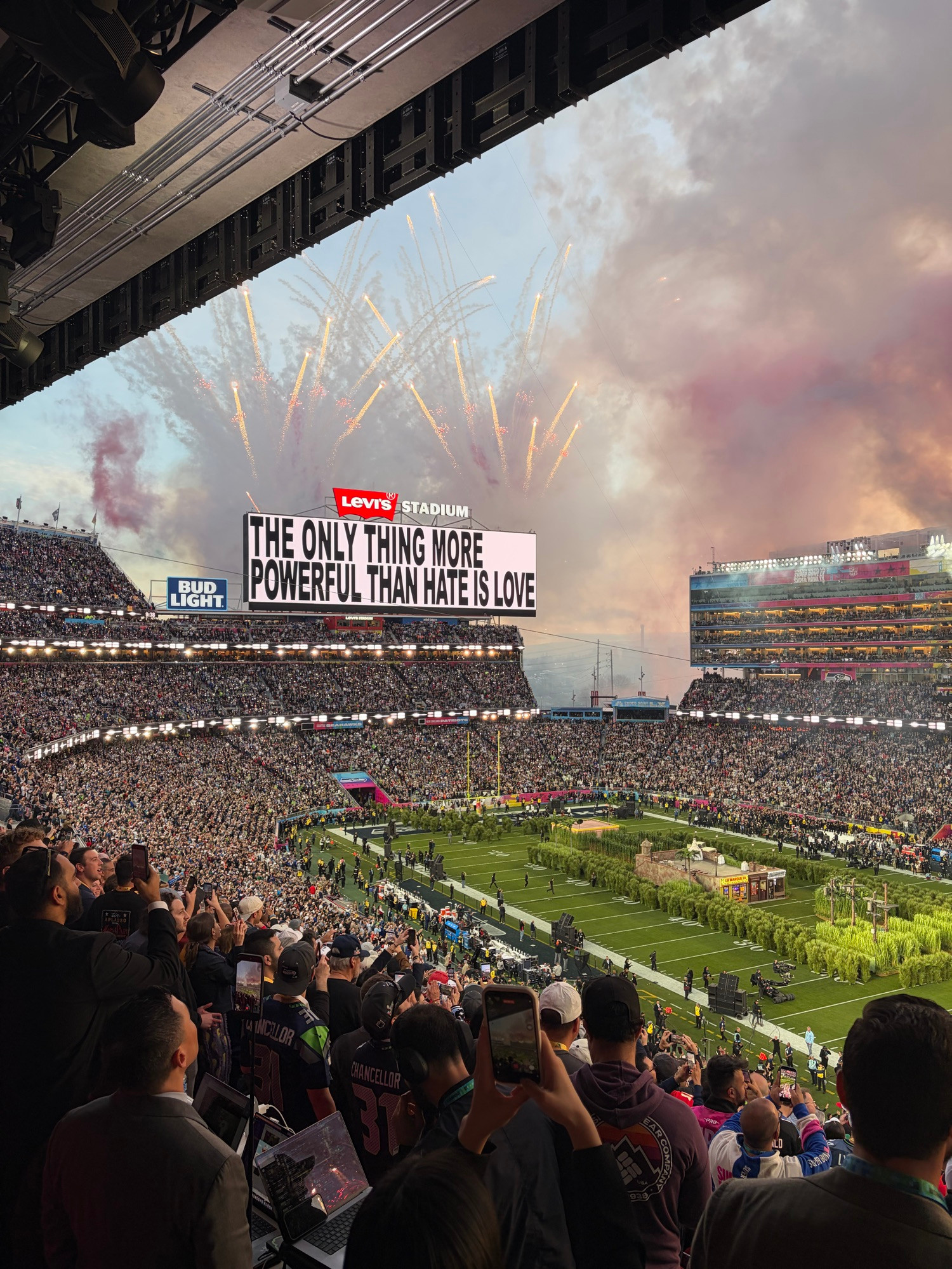 La actuación de Bad Bunny en el Super Bowl celebra las Américas